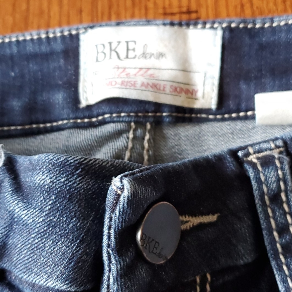 Buckle skinny jeans size 27R for sale